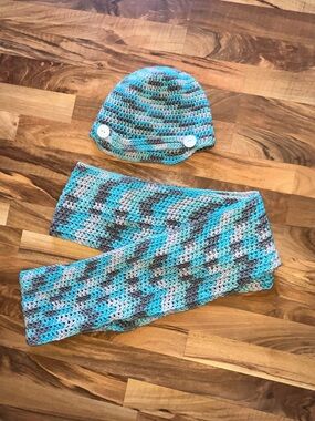 Aqua/gray camo multicolor hand knit hat and scarf set beanie skull ski cap